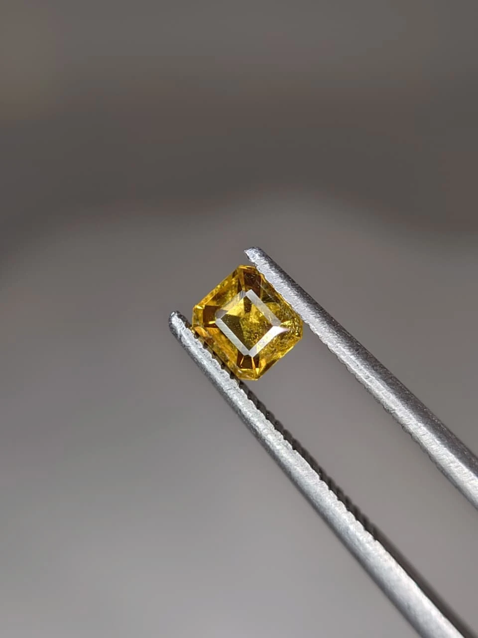 0.4ct Natural Demantid Garnet from Pakistsn — view 2